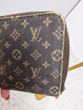 LOUIS VUITTON MINI LIN ZIPPY WALLET