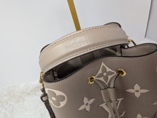 LOUIS VUITTON BICOLOR NEONOE MM