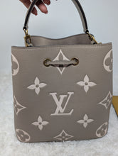 LOUIS VUITTON BICOLOR NEONOE MM