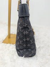 LOUIS VUITTON BLUE MINI LIN LUCILLE PM