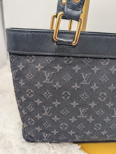 LOUIS VUITTON BLUE MINI LIN LUCILLE PM