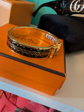 HERMES CLIC BLACK/GOLD BRACELET, SIZE SMALL