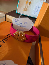 LOUIS VUITTON EPI ROSE INDIAN ELECTRIC SPIRIT BRACELET, EXCELLENT, SIZE 17