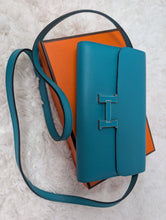 HERMES CONSTANCE ON THE GO