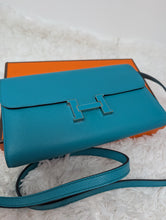 HERMES CONSTANCE ON THE GO