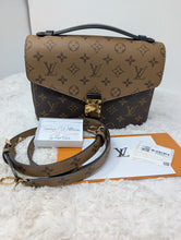 LOUIS VUITTON MONOGRAM REVERSE METIS POCHETTE