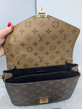 LOUIS VUITTON MONOGRAM REVERSE METIS POCHETTE