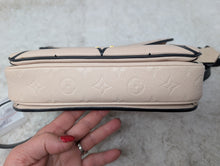 LOUIS VUITTON LIMITED EDITION CRAFTY METIS POCHETTE