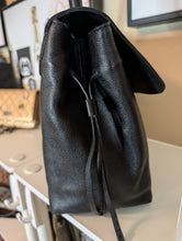 LOUIS VUITTON LOCKME MM PYTHON