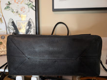 LOUIS VUITTON LOCKME MM PYTHON