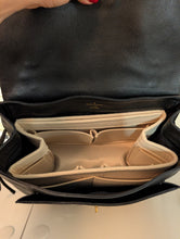 LOUIS VUITTON LOCKME MM PYTHON