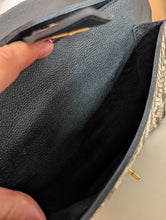 LOUIS VUITTON LOCKME MM PYTHON