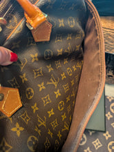 LOUIS VUITTON PORTE DOCUMENTS VOYAGE BRIEFCASE with LOUIS VUITTON MONOGRAM STRAP WITH SHOULDER PAD