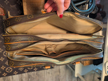 LOUIS VUITTON PORTE DOCUMENTS VOYAGE BRIEFCASE with LOUIS VUITTON MONOGRAM STRAP WITH SHOULDER PAD