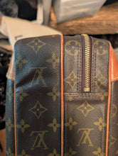 LOUIS VUITTON PORTE DOCUMENTS VOYAGE BRIEFCASE with LOUIS VUITTON MONOGRAM STRAP WITH SHOULDER PAD