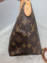 LOUIS VUITTON BOETIE PM