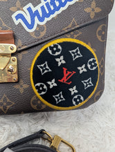 LOUIS VUITTON LIMITED EDITION TRAVEL PATCHES METIS POCHETTE