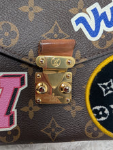 LOUIS VUITTON LIMITED EDITION TRAVEL PATCHES METIS POCHETTE