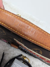 LOUIS VUITTON LIMITED EDITION TRAVEL PATCHES METIS POCHETTE