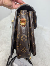 LOUIS VUITTON LIMITED EDITION TRAVEL PATCHES METIS POCHETTE