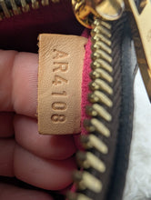 LOUIS VUITTON LIMITED EDITION TRAVEL PATCHES METIS POCHETTE