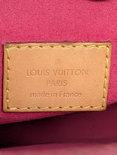 LOUIS VUITTON LIMITED EDITION TRAVEL PATCHES METIS POCHETTE