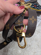 LOUIS VUITTON LIMITED EDITION TRAVEL PATCHES METIS POCHETTE