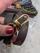 LOUIS VUITTON LIMITED EDITION TRAVEL PATCHES METIS POCHETTE