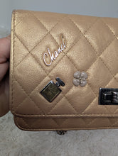 CHANEL LIMITED EDITION LUCKY CHARMS BEIGE/GOLD