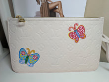 LOUIS VUITTON KUSAMA LIMITED EDITION POUCHETTE, NEW