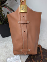 LOUIS VUITTON COGNAC LOW KEY HOBO