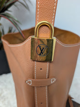 LOUIS VUITTON COGNAC LOW KEY HOBO
