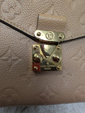 LOUIS VUITTON DUNE METIS POCHETTE