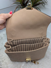 LOUIS VUITTON DUNE METIS POCHETTE