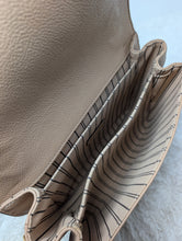 LOUIS VUITTON DUNE METIS POCHETTE