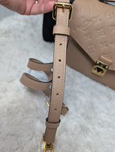 LOUIS VUITTON DUNE METIS POCHETTE