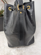 LOUIS VUITTON EPI PETIT NOE