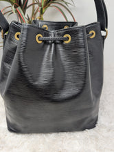 LOUIS VUITTON EPI PETIT NOE