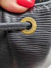 LOUIS VUITTON EPI PETIT NOE