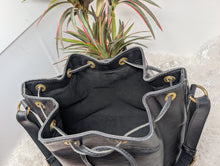 LOUIS VUITTON EPI PETIT NOE