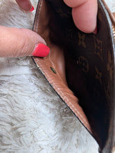 LOUIS VUITTON MONOGRAM ALEXANDRA WALLET, FAIR