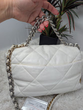 CHANEL 19 WHITE MED/LGE
