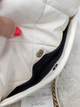 CHANEL 19 WHITE MED/LGE