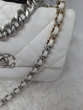 CHANEL 19 WHITE MED/LGE