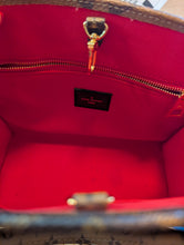 LOUIS VUITTON REVERSE ONTHEGO PM