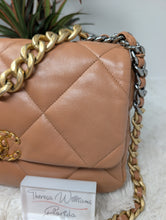 CHANEL 19 CARAMEL