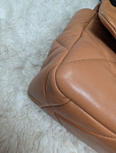CHANEL 19 CARAMEL