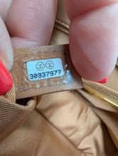 CHANEL 19 CARAMEL