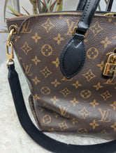 LOUIS VUITTON MONOGRAM FLOWER TOTE, NOIR