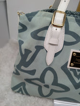LOUIS VUITTON Menthe Tahitienne Cabas PM